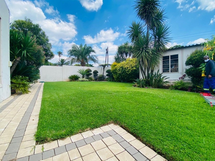 6 Bedroom Property for Sale in Sydenham Gauteng