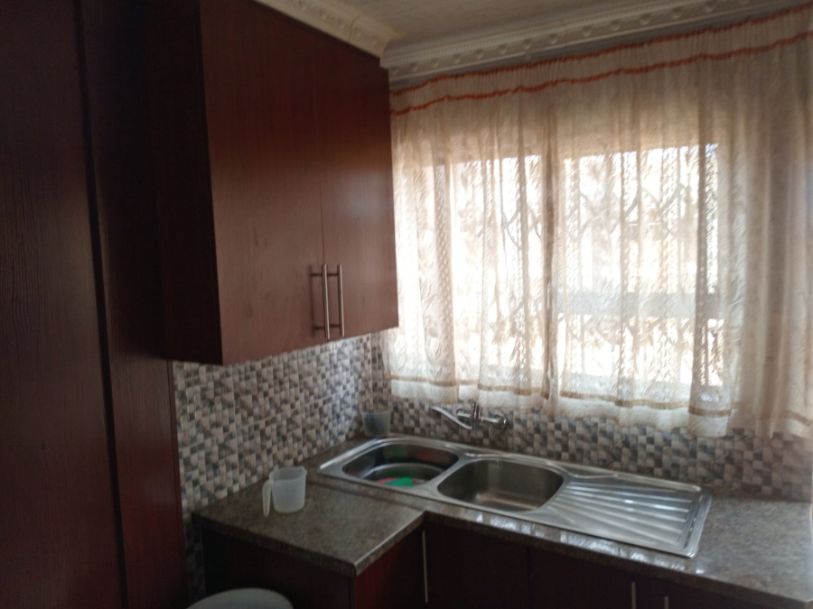 4 Bedroom Property for Sale in Lakeside Gauteng
