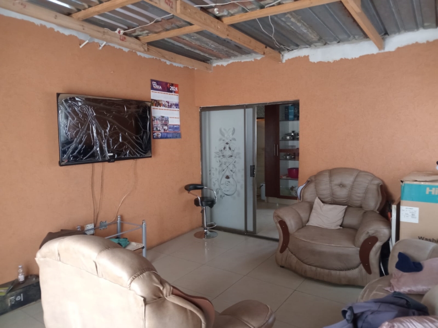4 Bedroom Property for Sale in Lakeside Gauteng