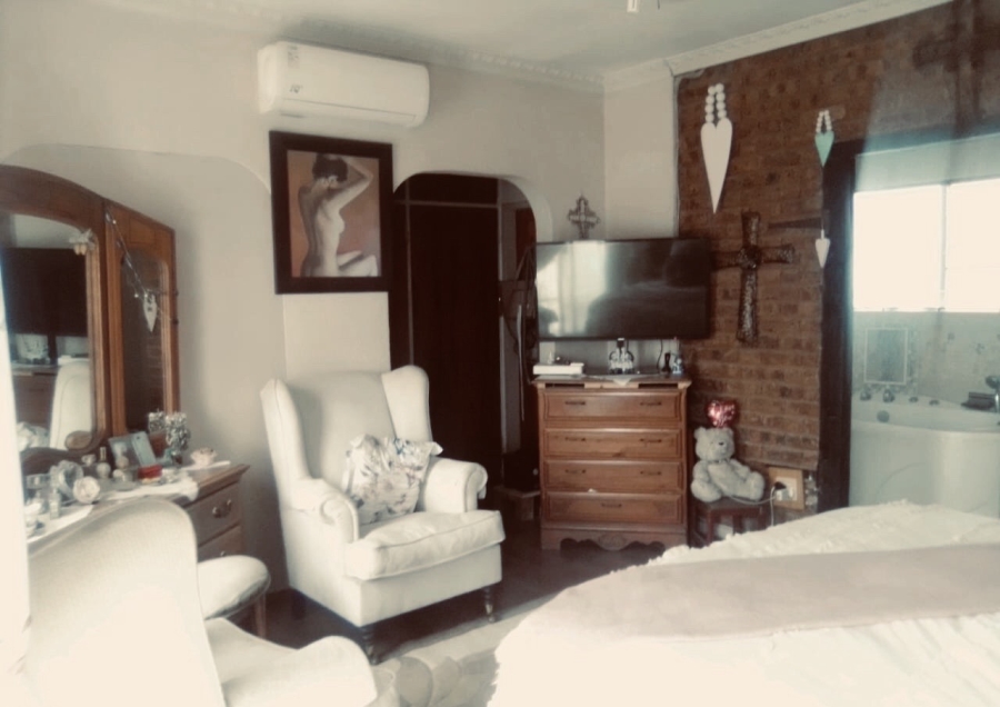 5 Bedroom Property for Sale in Dersley Gauteng