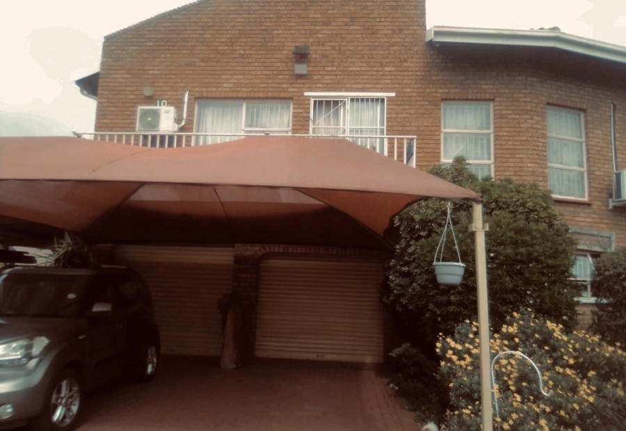 5 Bedroom Property for Sale in Dersley Gauteng