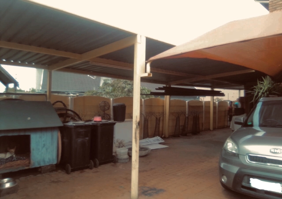 5 Bedroom Property for Sale in Dersley Gauteng
