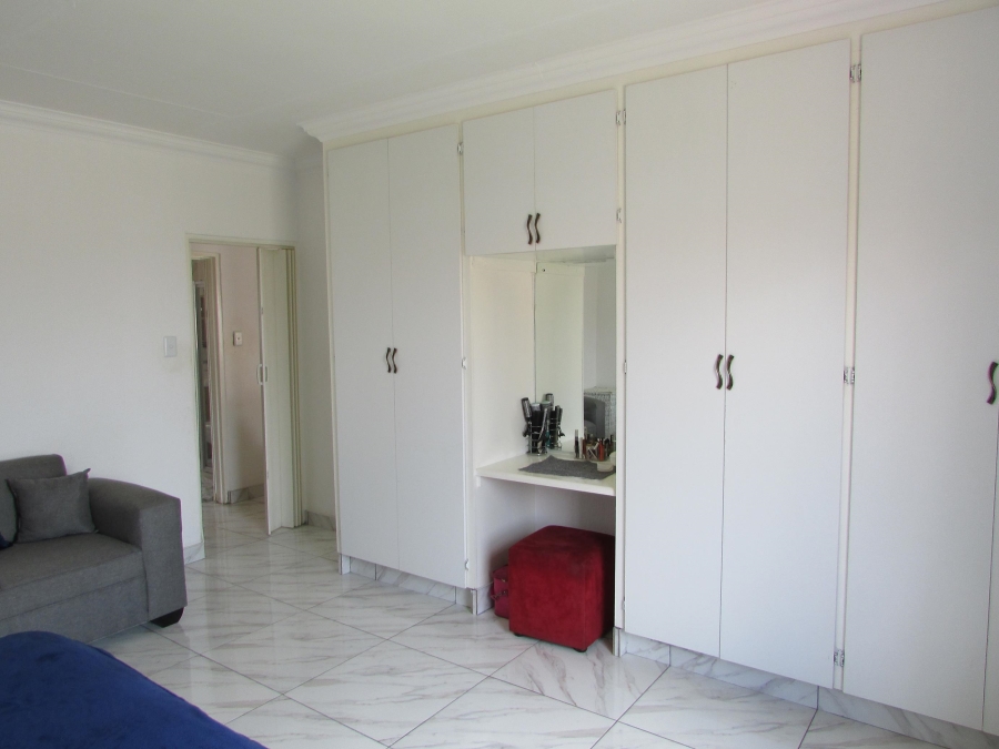 2 Bedroom Property for Sale in Eike Park Gauteng