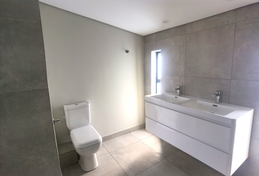 4 Bedroom Property for Sale in Die Hoewes Gauteng