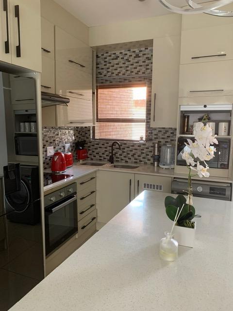 2 Bedroom Property for Sale in Pretorius Park Gauteng