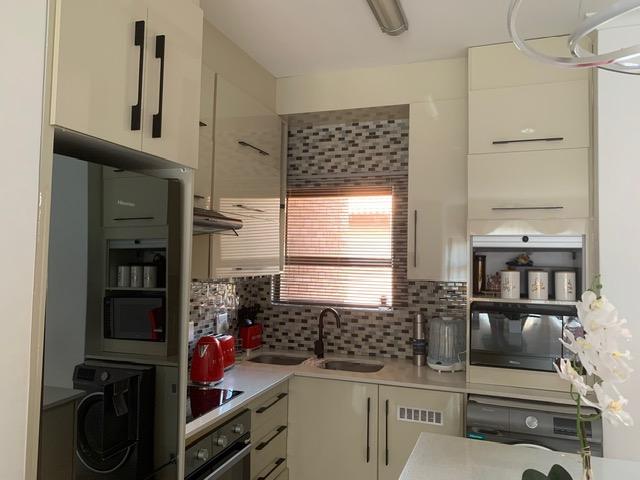 2 Bedroom Property for Sale in Pretorius Park Gauteng