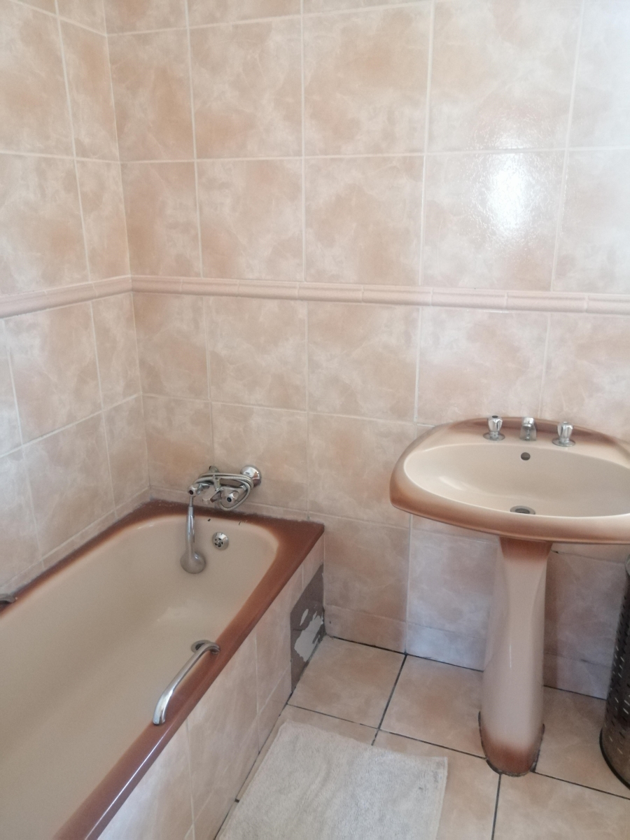3 Bedroom Property for Sale in Laudium Gauteng