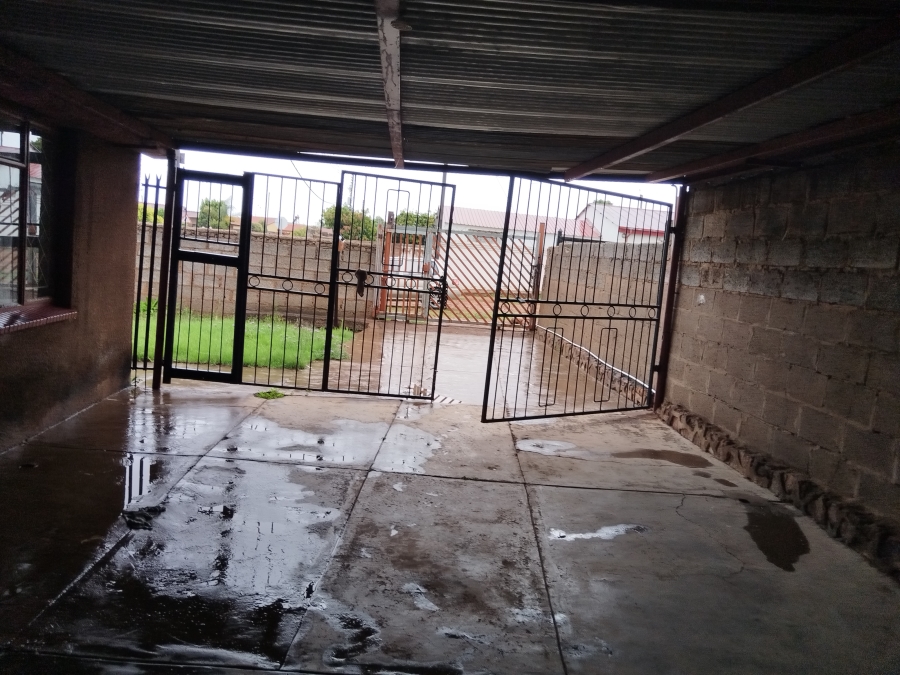 2 Bedroom Property for Sale in The Orchards Gauteng