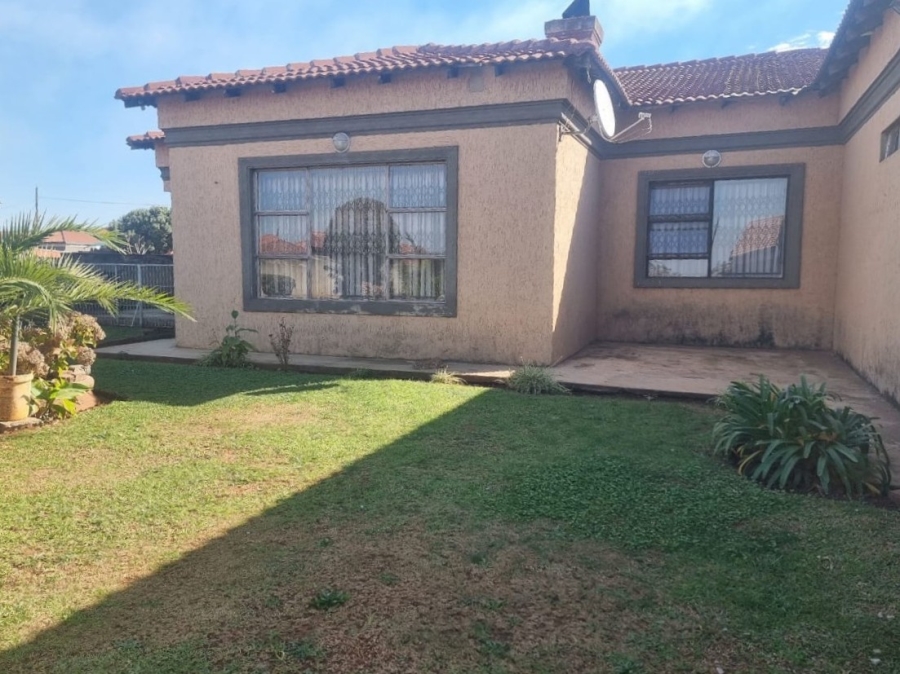 3 Bedroom Property for Sale in Sebokeng Zone 10 Gauteng