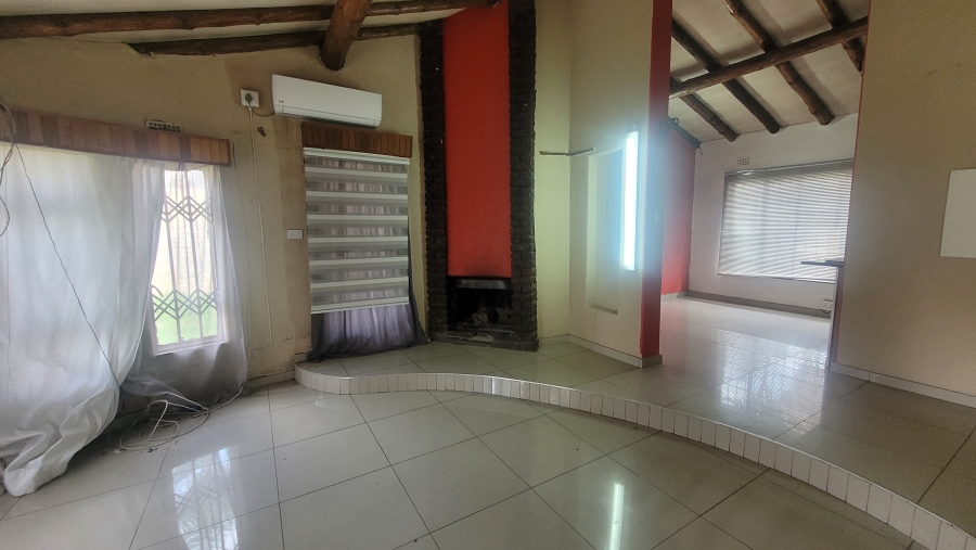 3 Bedroom Property for Sale in Dersley Gauteng