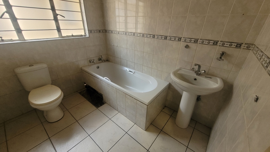 3 Bedroom Property for Sale in Dersley Gauteng