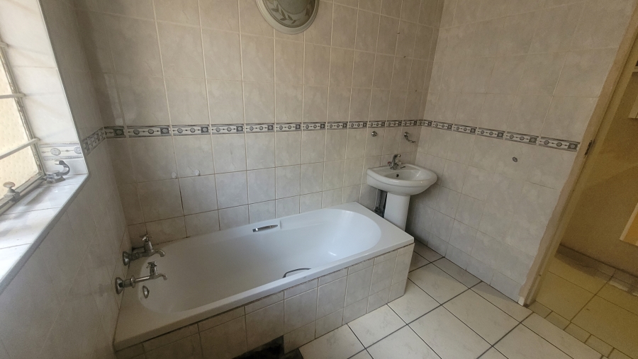 3 Bedroom Property for Sale in Dersley Gauteng