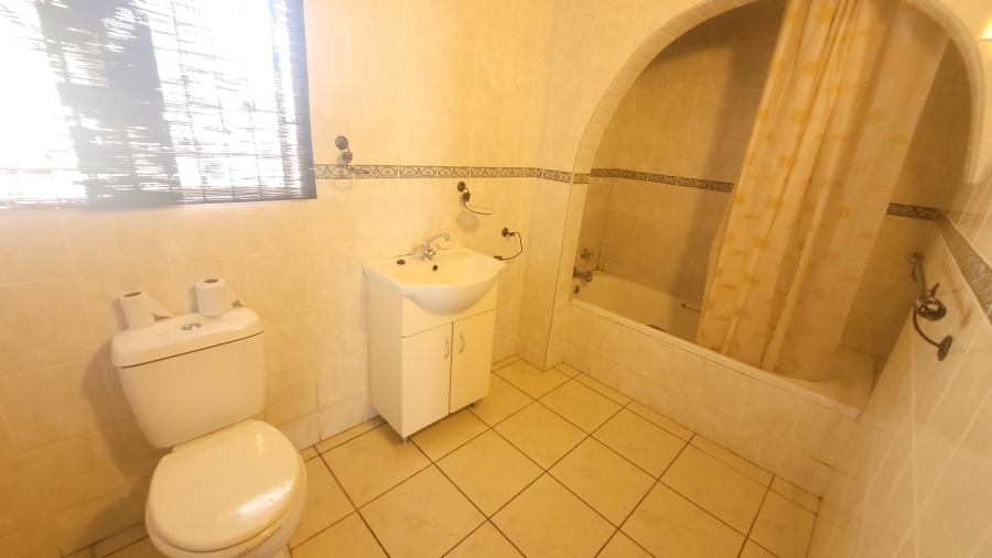 3 Bedroom Property for Sale in Dersley Gauteng