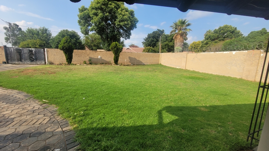 3 Bedroom Property for Sale in Dersley Gauteng