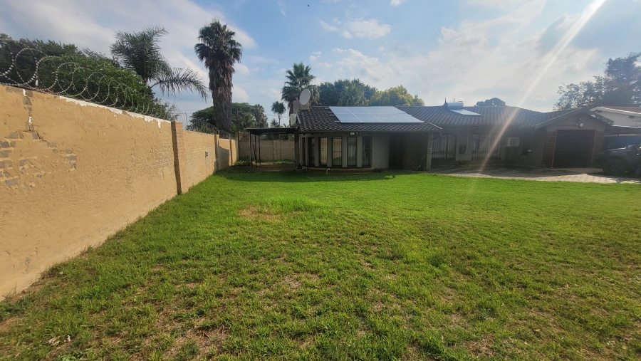 3 Bedroom Property for Sale in Dersley Gauteng