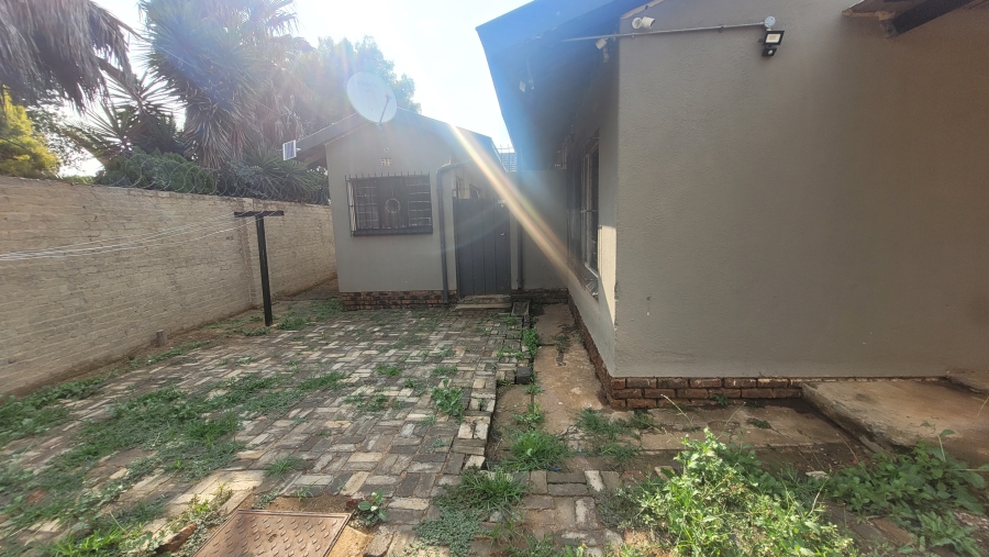 3 Bedroom Property for Sale in Dersley Gauteng