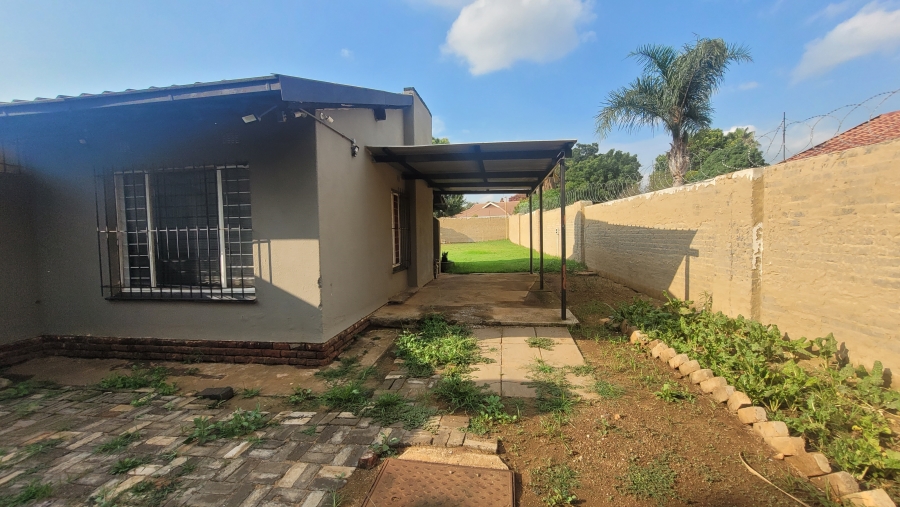 3 Bedroom Property for Sale in Dersley Gauteng