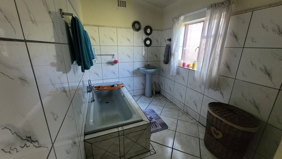 3 Bedroom Property for Sale in Brakpan Central Gauteng