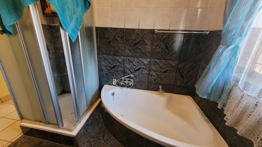 3 Bedroom Property for Sale in Brakpan Central Gauteng