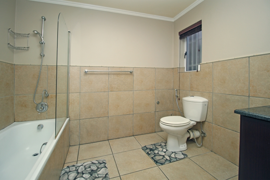 3 Bedroom Property for Sale in Waverley Gauteng