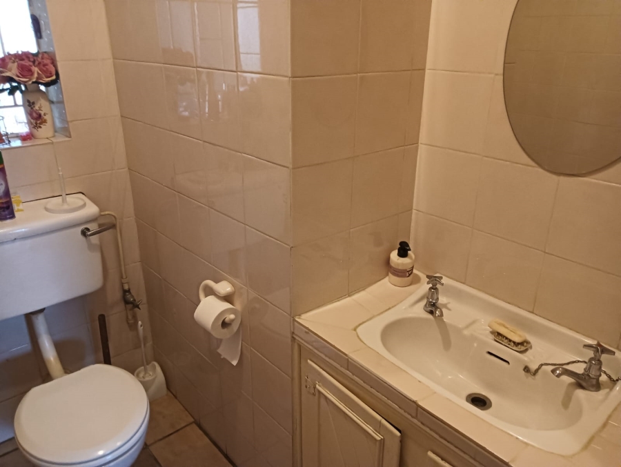 4 Bedroom Property for Sale in Edleen Gauteng