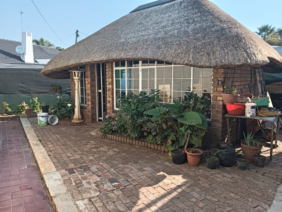 4 Bedroom Property for Sale in Edleen Gauteng
