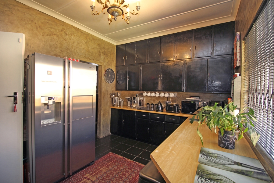 3 Bedroom Property for Sale in Waverley Gauteng