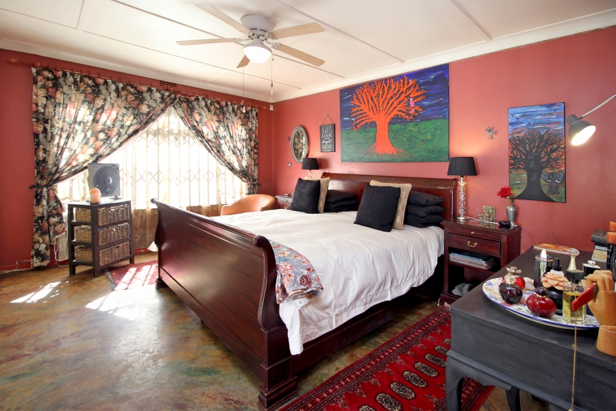 3 Bedroom Property for Sale in Waverley Gauteng