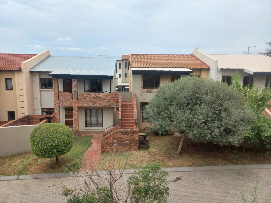 1 Bedroom Property for Sale in Vorna Valley Gauteng