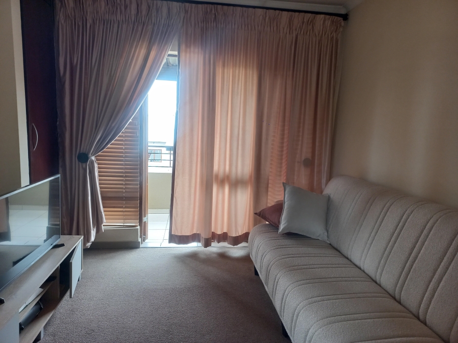 1 Bedroom Property for Sale in Vorna Valley Gauteng