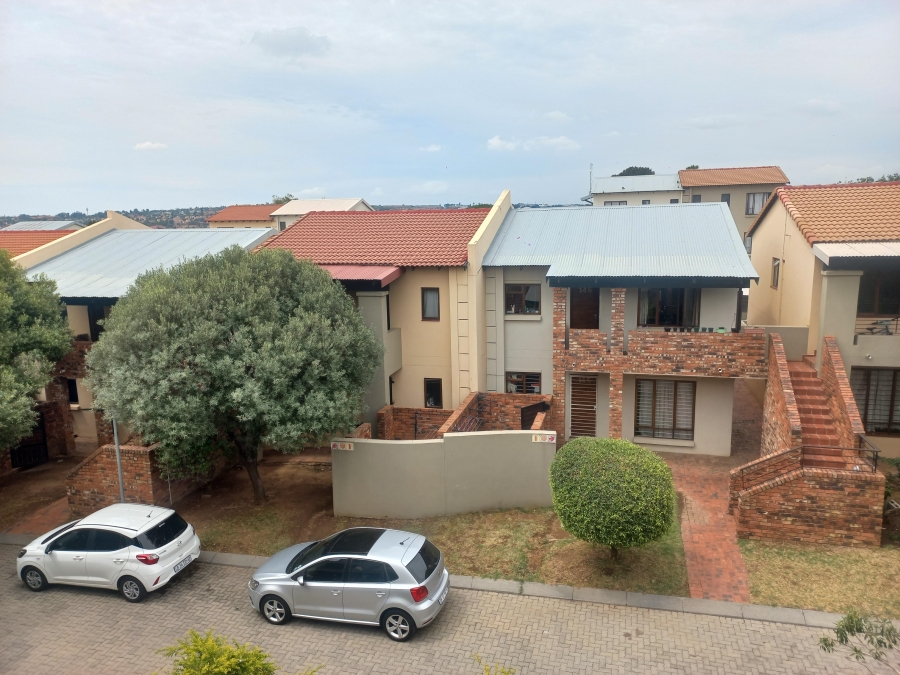 1 Bedroom Property for Sale in Vorna Valley Gauteng