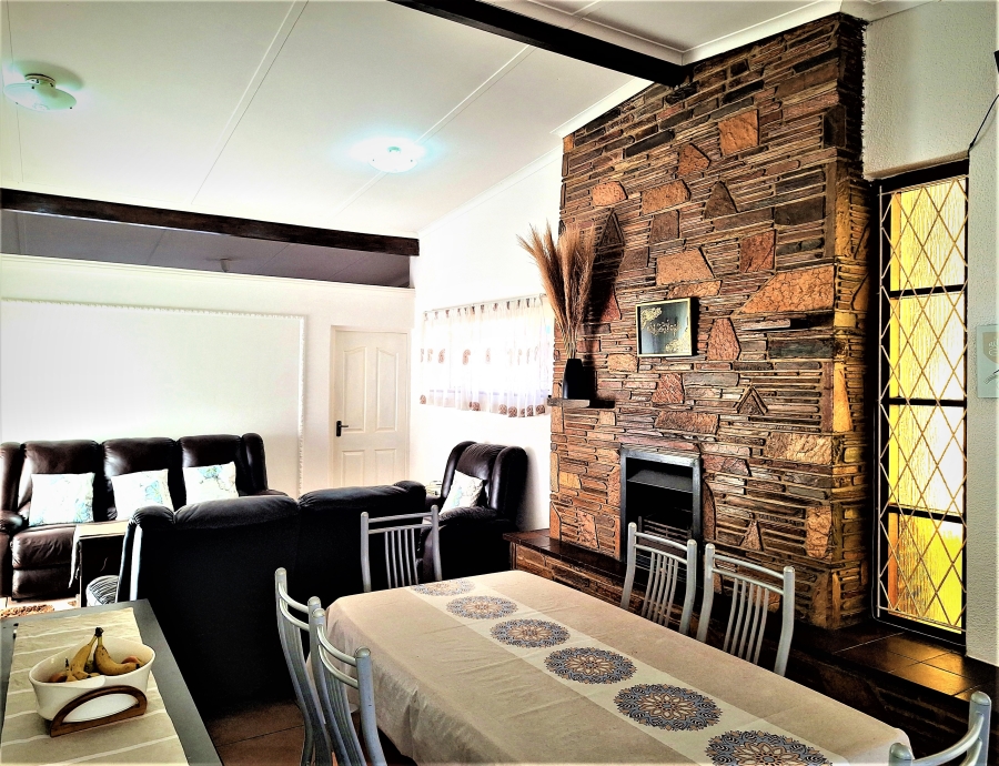 4 Bedroom Property for Sale in Montgomery Park Gauteng