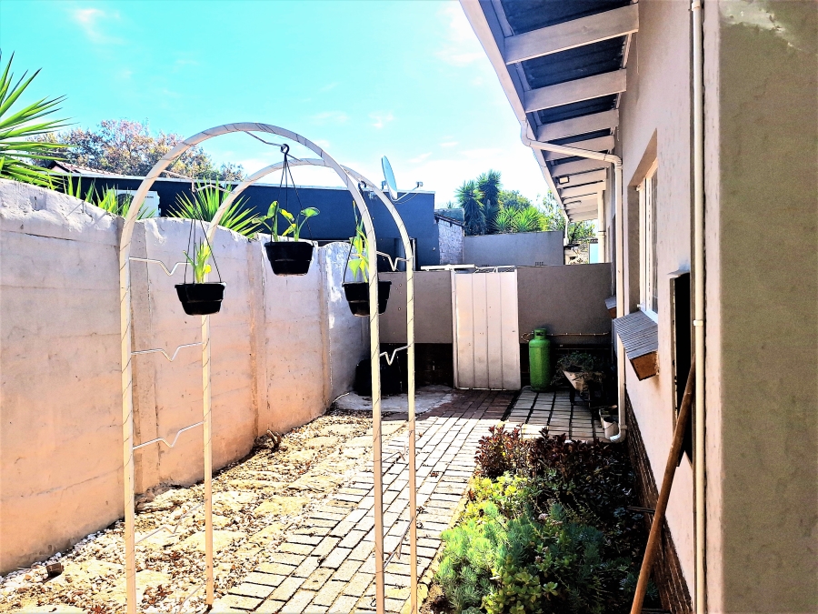 4 Bedroom Property for Sale in Montgomery Park Gauteng