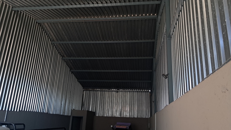 To Let Commercial Property for Rent in Clayville Gauteng