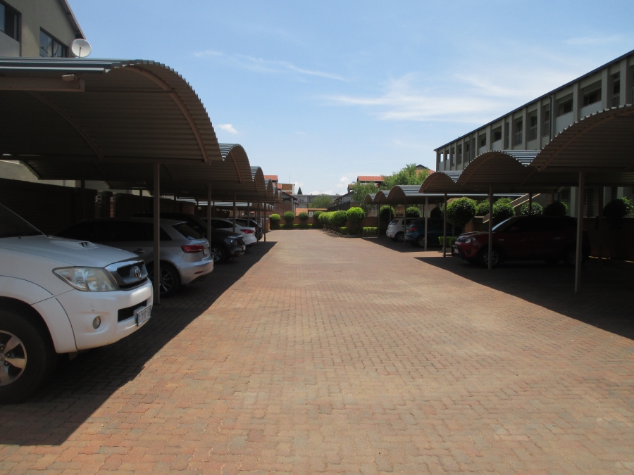 2 Bedroom Property for Sale in Moregloed Gauteng