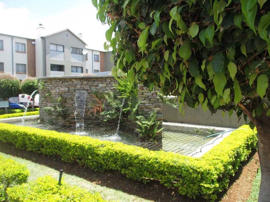 2 Bedroom Property for Sale in Moregloed Gauteng