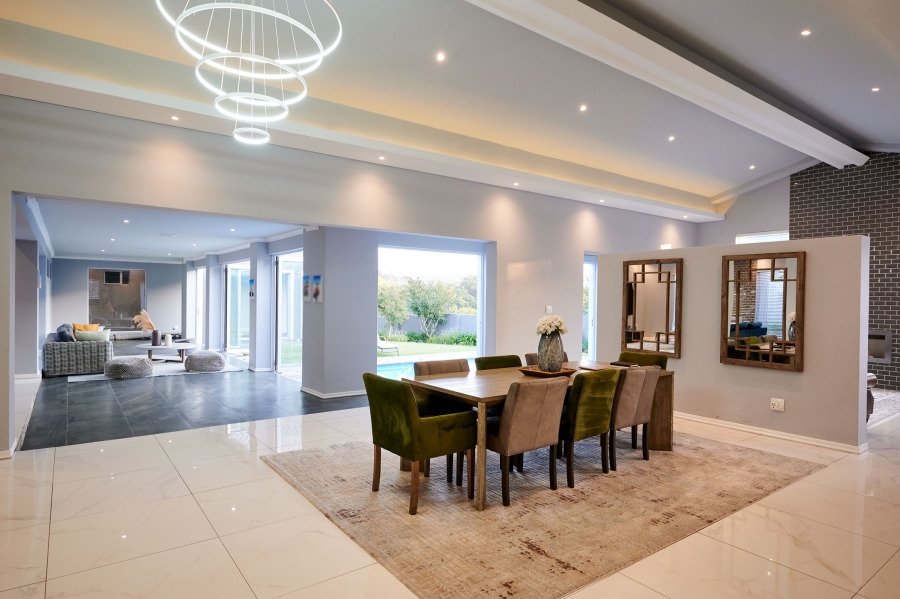 5 Bedroom Property for Sale in Waterfall Country Estate Gauteng