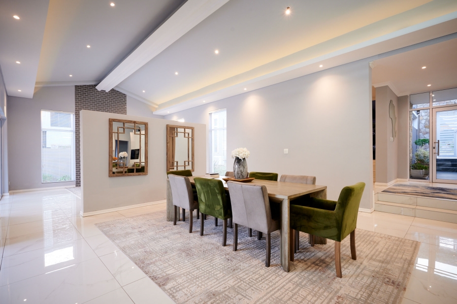 5 Bedroom Property for Sale in Waterfall Country Estate Gauteng