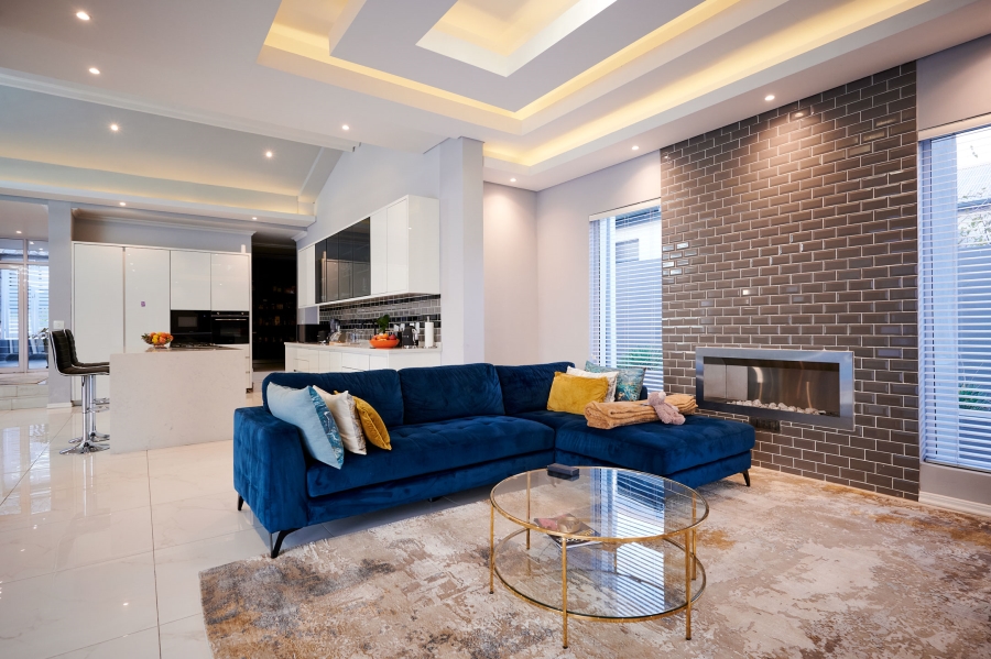 5 Bedroom Property for Sale in Waterfall Country Estate Gauteng