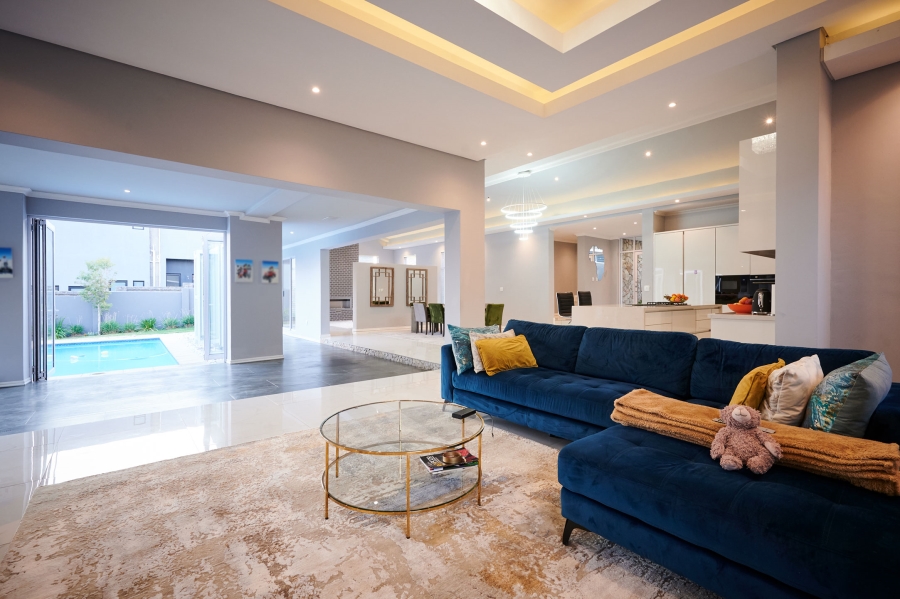 5 Bedroom Property for Sale in Waterfall Country Estate Gauteng