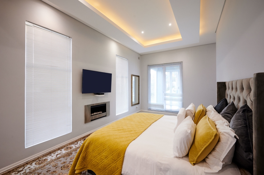 5 Bedroom Property for Sale in Waterfall Country Estate Gauteng