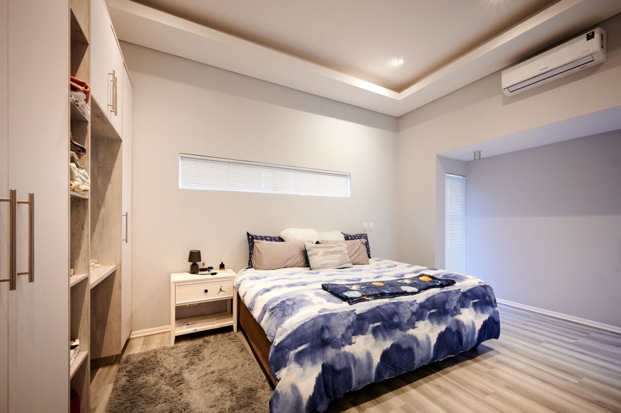 5 Bedroom Property for Sale in Waterfall Country Estate Gauteng