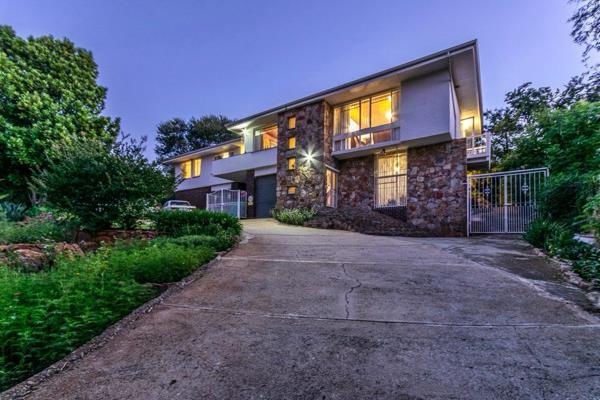 To Let 4 Bedroom Property for Rent in Wilro Park Gauteng