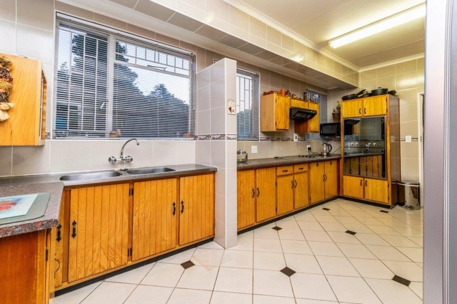 To Let 4 Bedroom Property for Rent in Wilro Park Gauteng