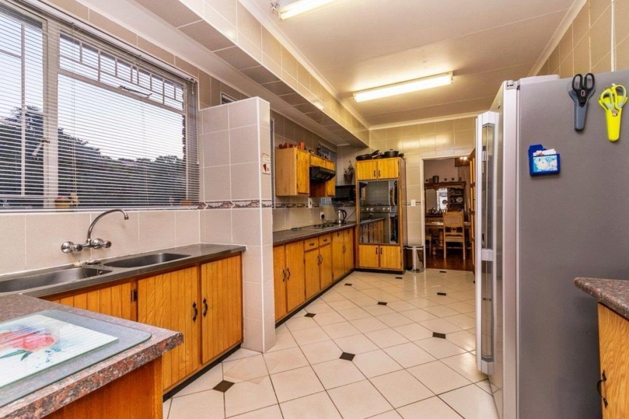 To Let 4 Bedroom Property for Rent in Wilro Park Gauteng