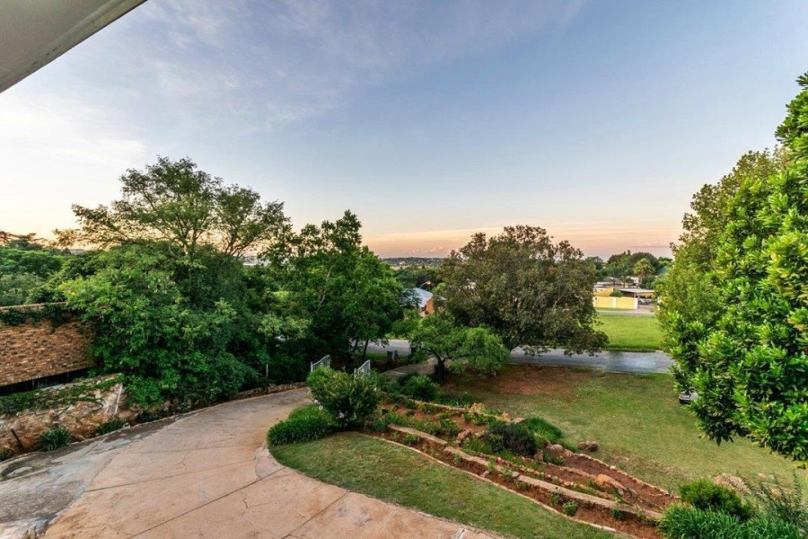 To Let 4 Bedroom Property for Rent in Wilro Park Gauteng