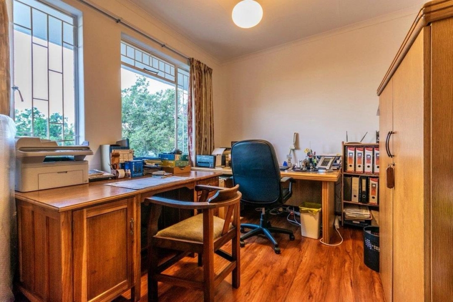 To Let 4 Bedroom Property for Rent in Wilro Park Gauteng