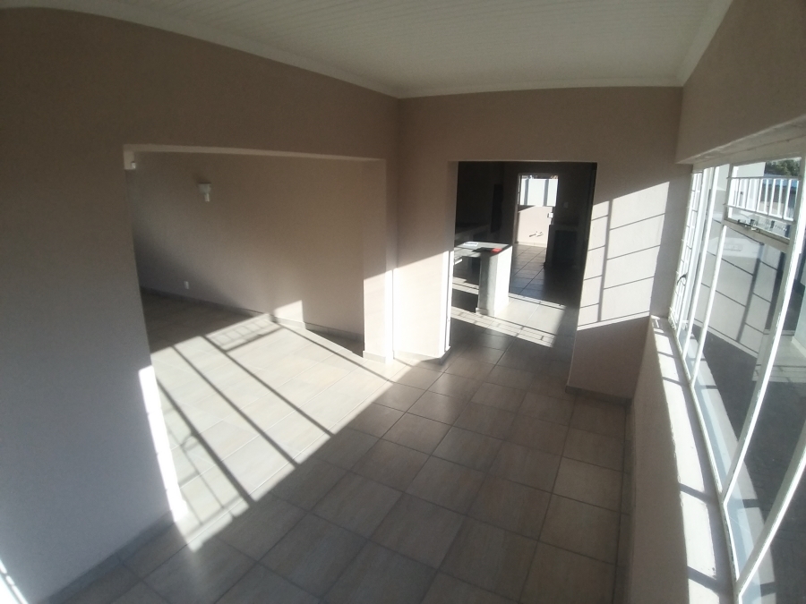 4 Bedroom Property for Sale in Casseldale Gauteng