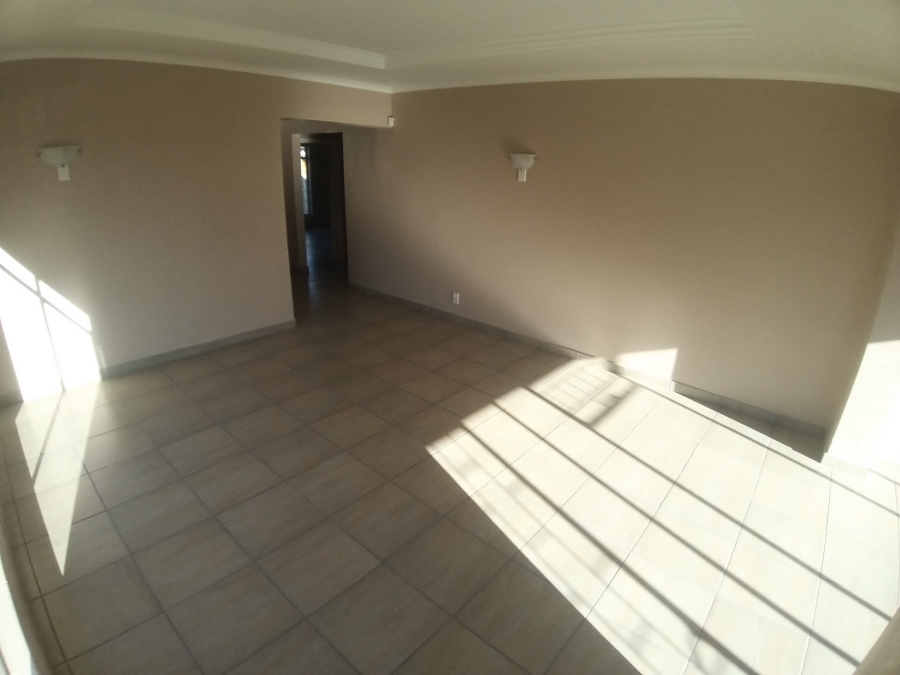 4 Bedroom Property for Sale in Casseldale Gauteng