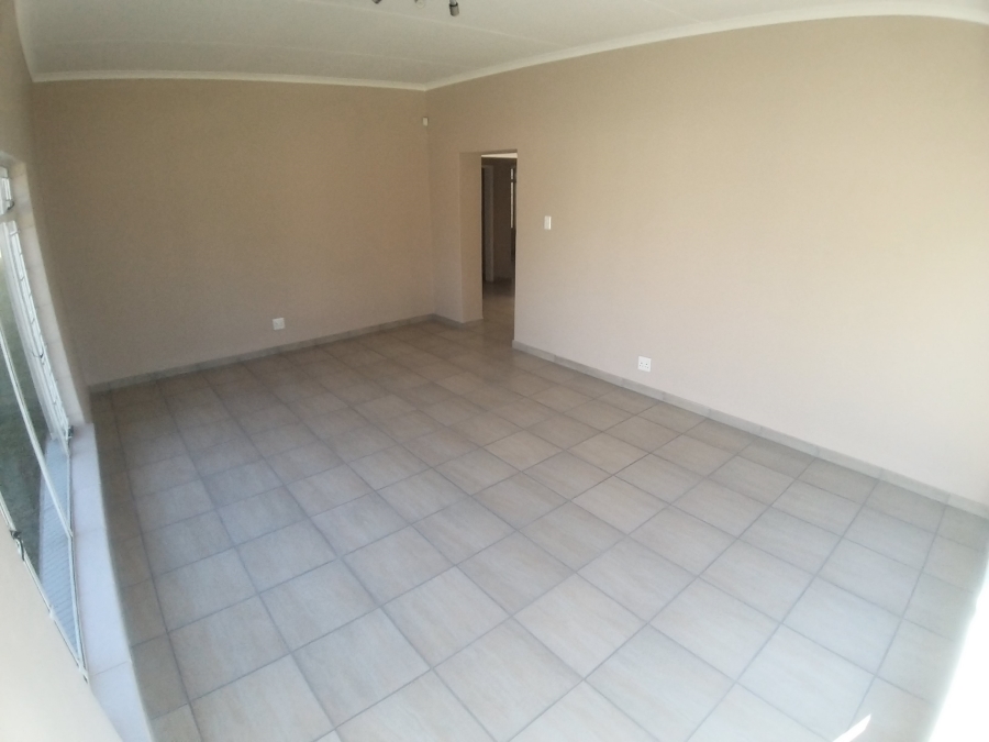 4 Bedroom Property for Sale in Casseldale Gauteng